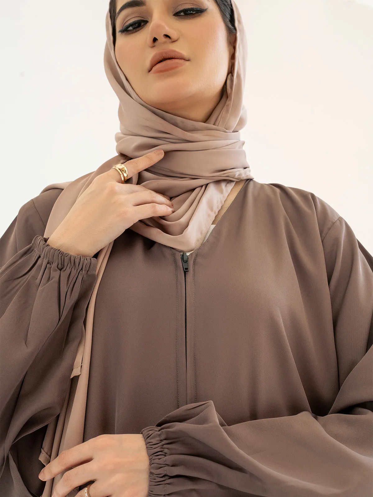 ELORA ABAYA